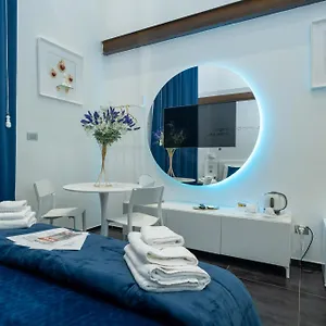 Bed and breakfast Skyhouse Chiaia **