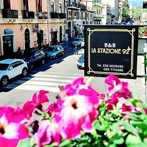 La Stazione 92 Couette-café Catane